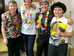 26_havajska_party