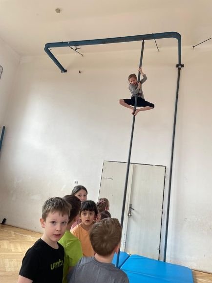 06__skola_hrou