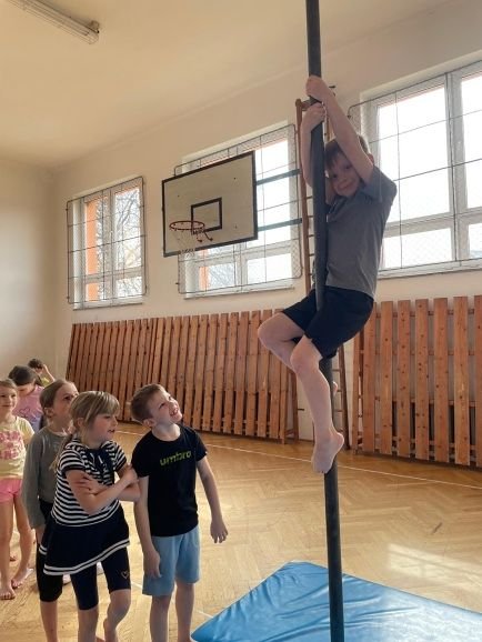 07__skola_hrou