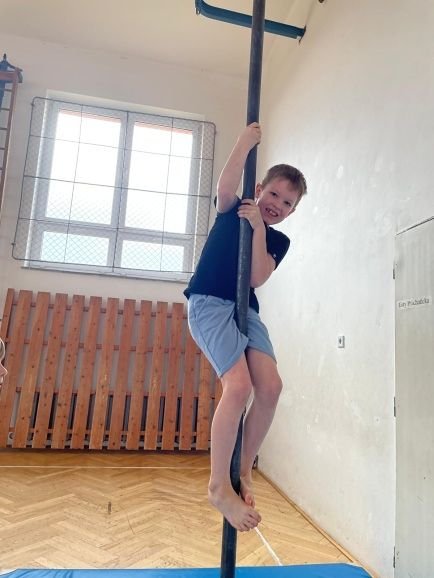 10__skola_hrou