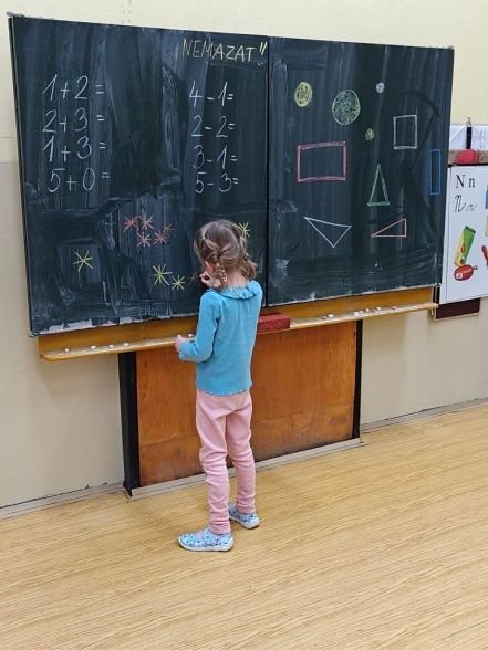 10_predskolaci_ve_skole
