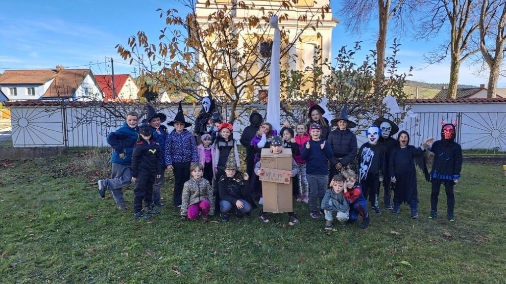 24__halloweenska_party_v_sd