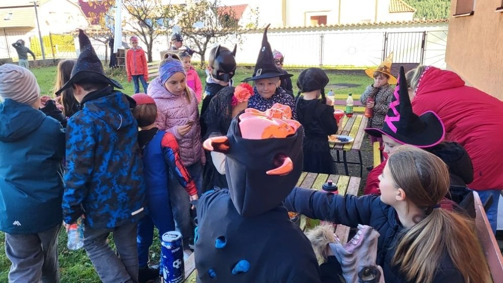 27__halloweenska_party_v_sd