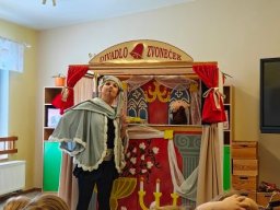 03_o_princezne_na_hrasku