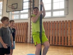09__skola_hrou